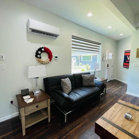 Sonsak - Unit 3 Apartment Шарлотсвил Екстериор снимка